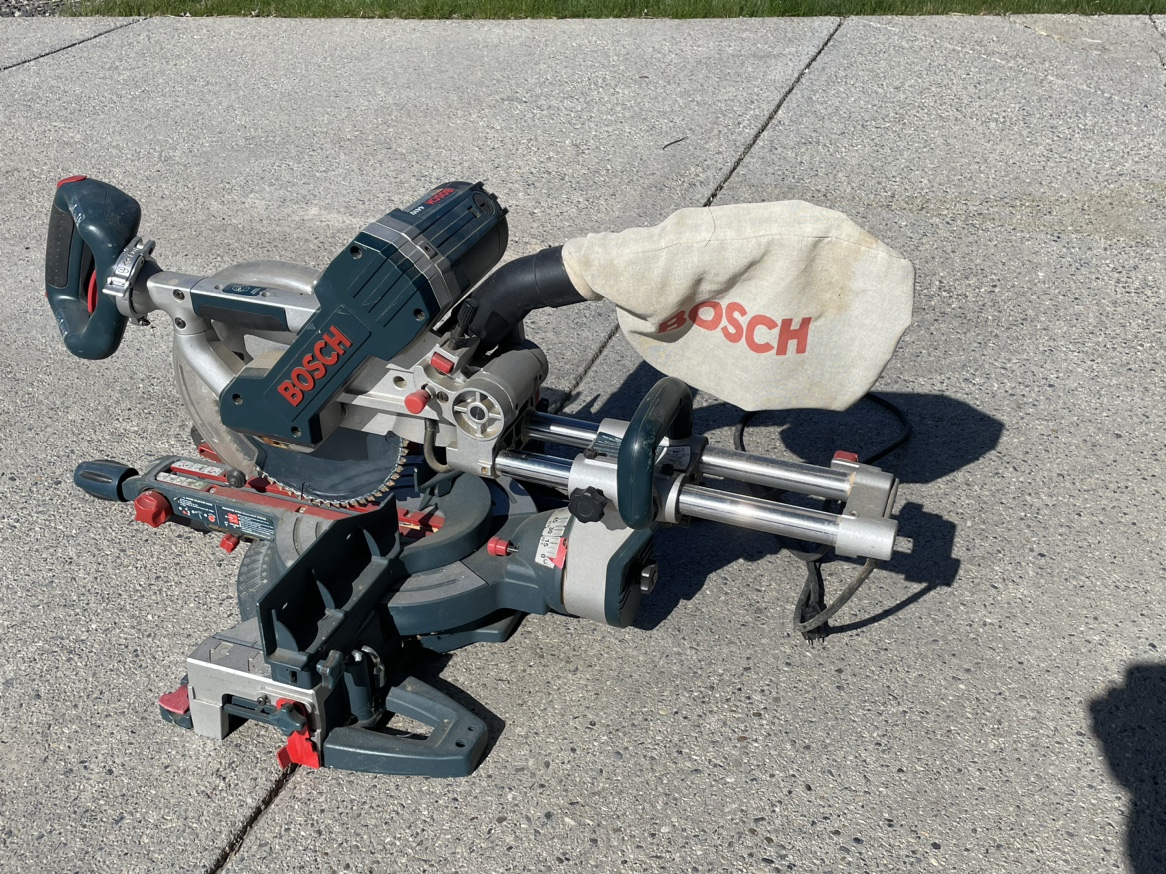 Bosch 10”  bevel glider sliding compound miter saw. 4410L