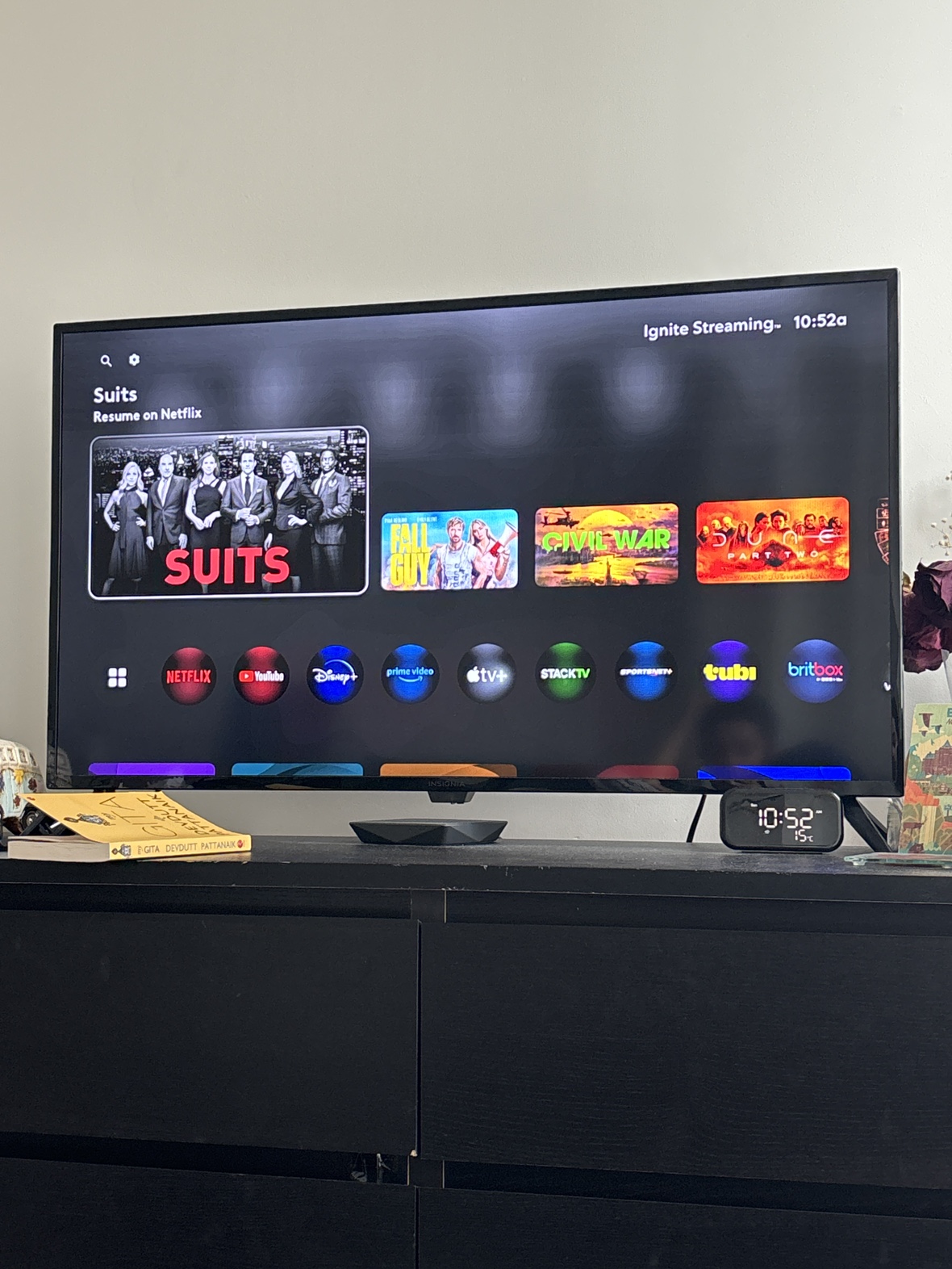 Insignia Amazon Fire TV 43 inches.