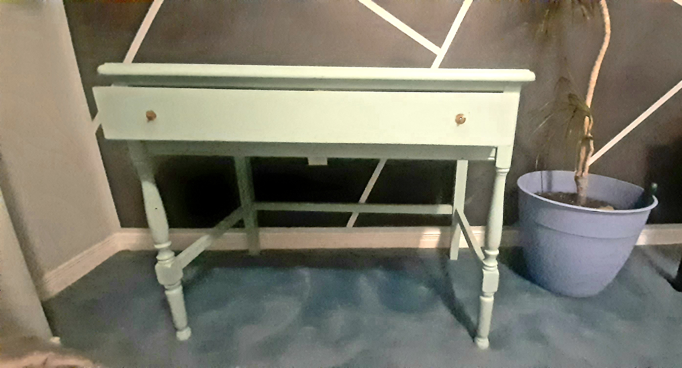 Table with chair,mirror