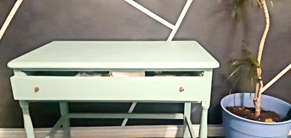 Table with chair,mirror - photo 3