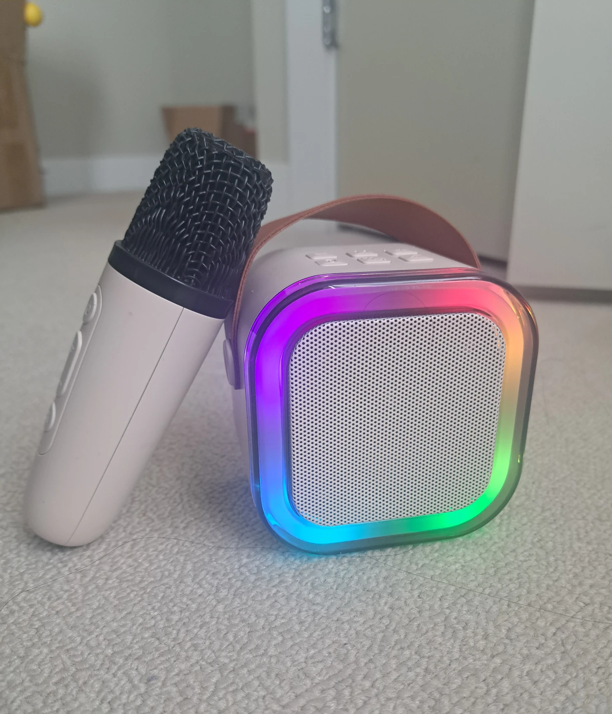 mini karaoke machine with 1 wireless microphone