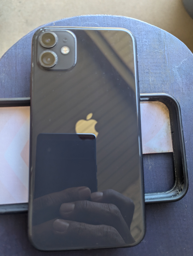 iPhone 11 64 gb - photo 2