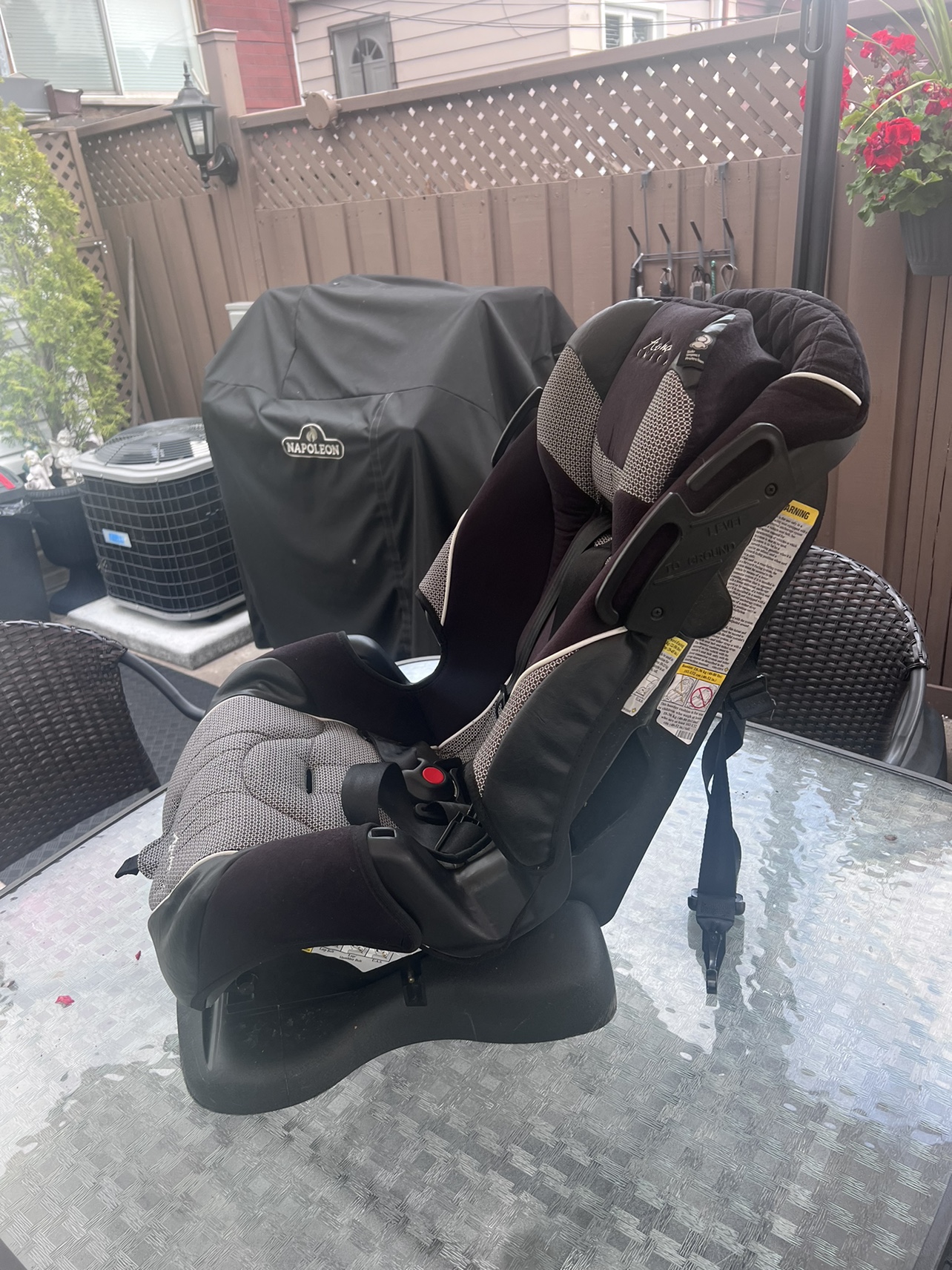 Baby car seat for cheap need gone fast