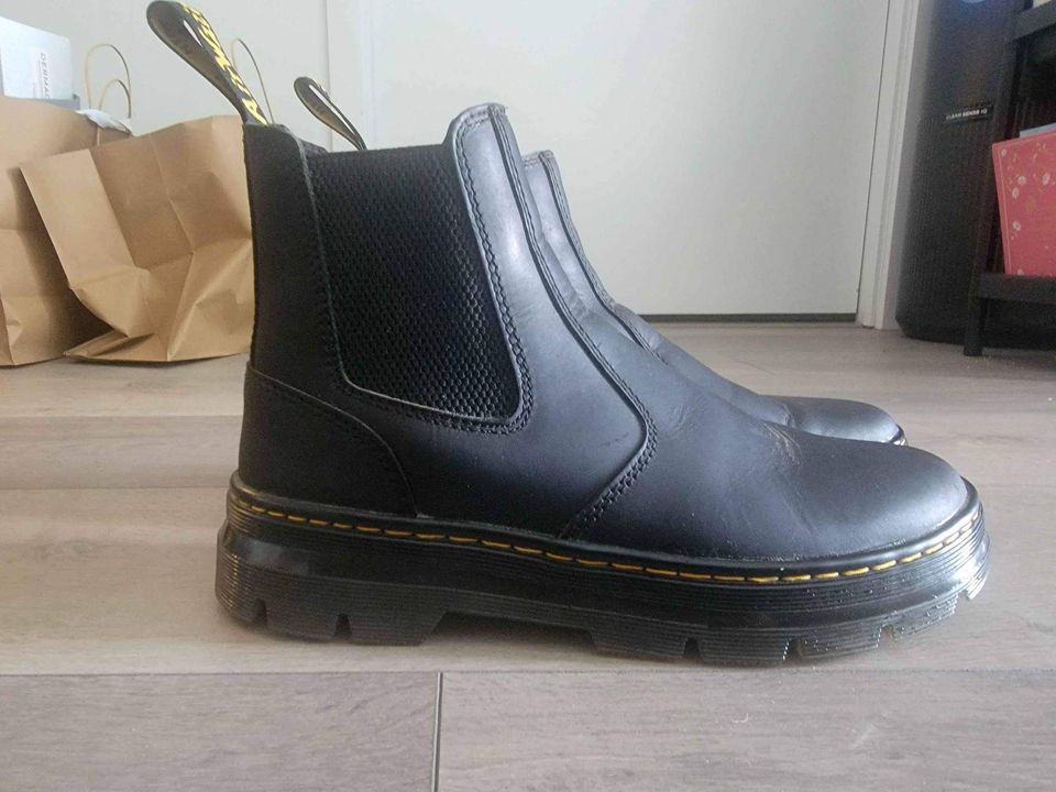 Doc Martens Chelsea thumbnail