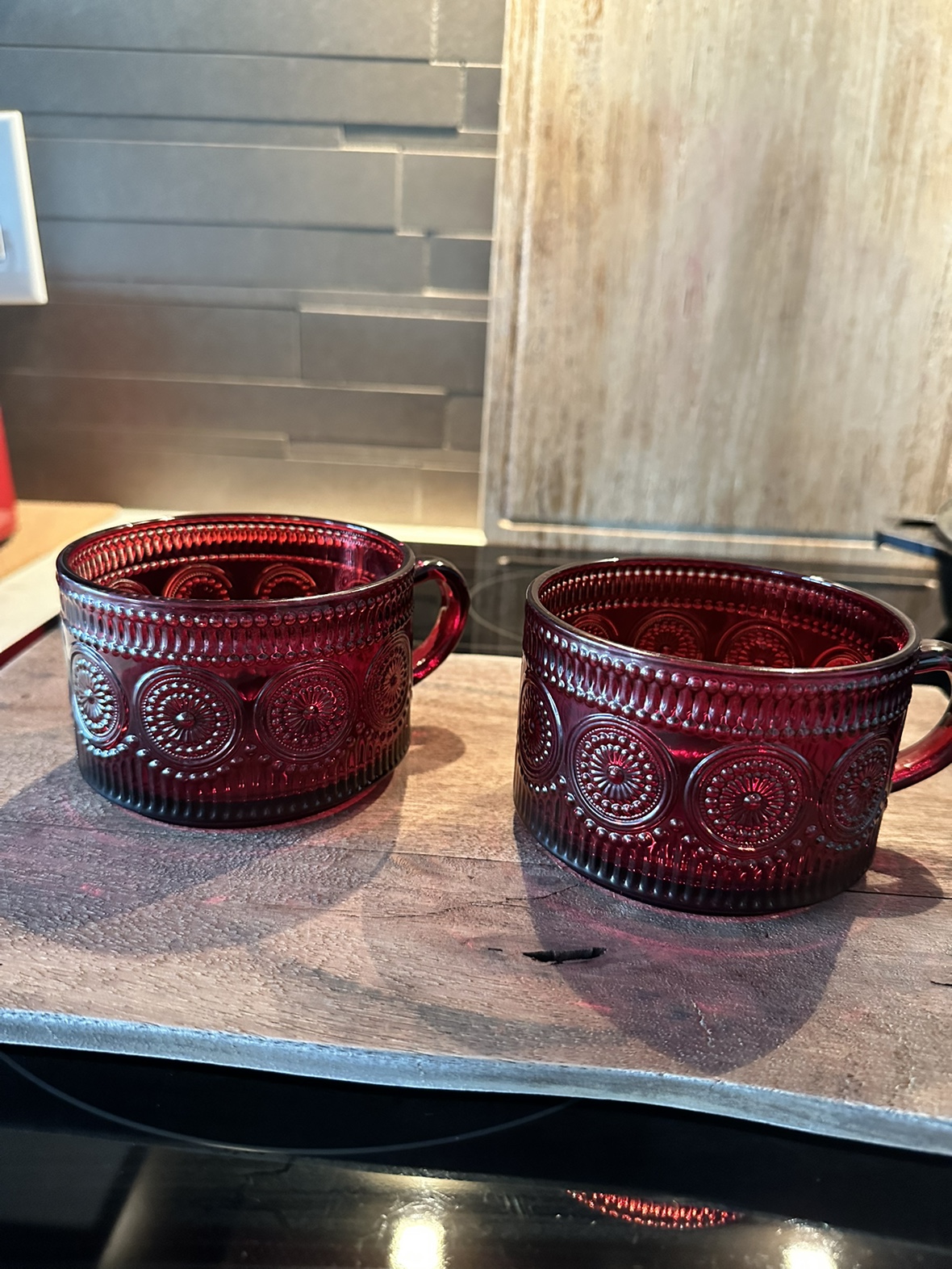 2 burgundy glasses thumbnail