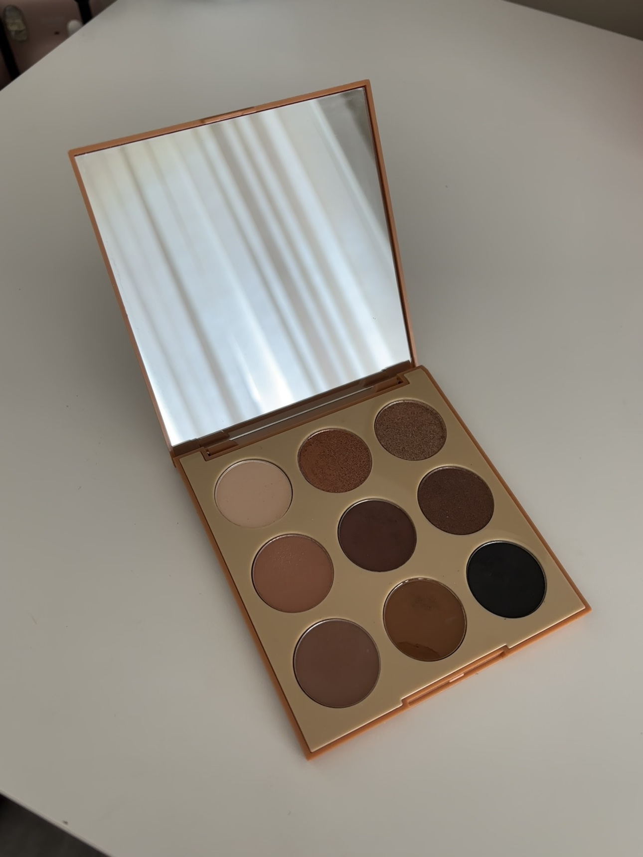 MORPHE Neutral Eyeshadow Makeup Palette thumbnail