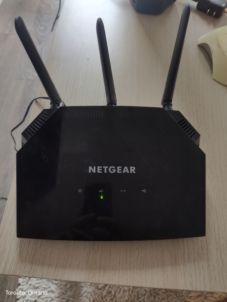 Netgear AC2000 SMART wifi router R6850 thumbnail