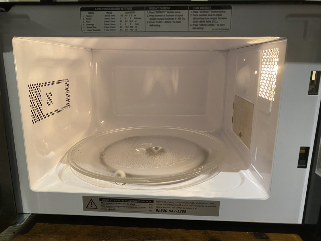 Black and Decker Microwave 700W - photo 2