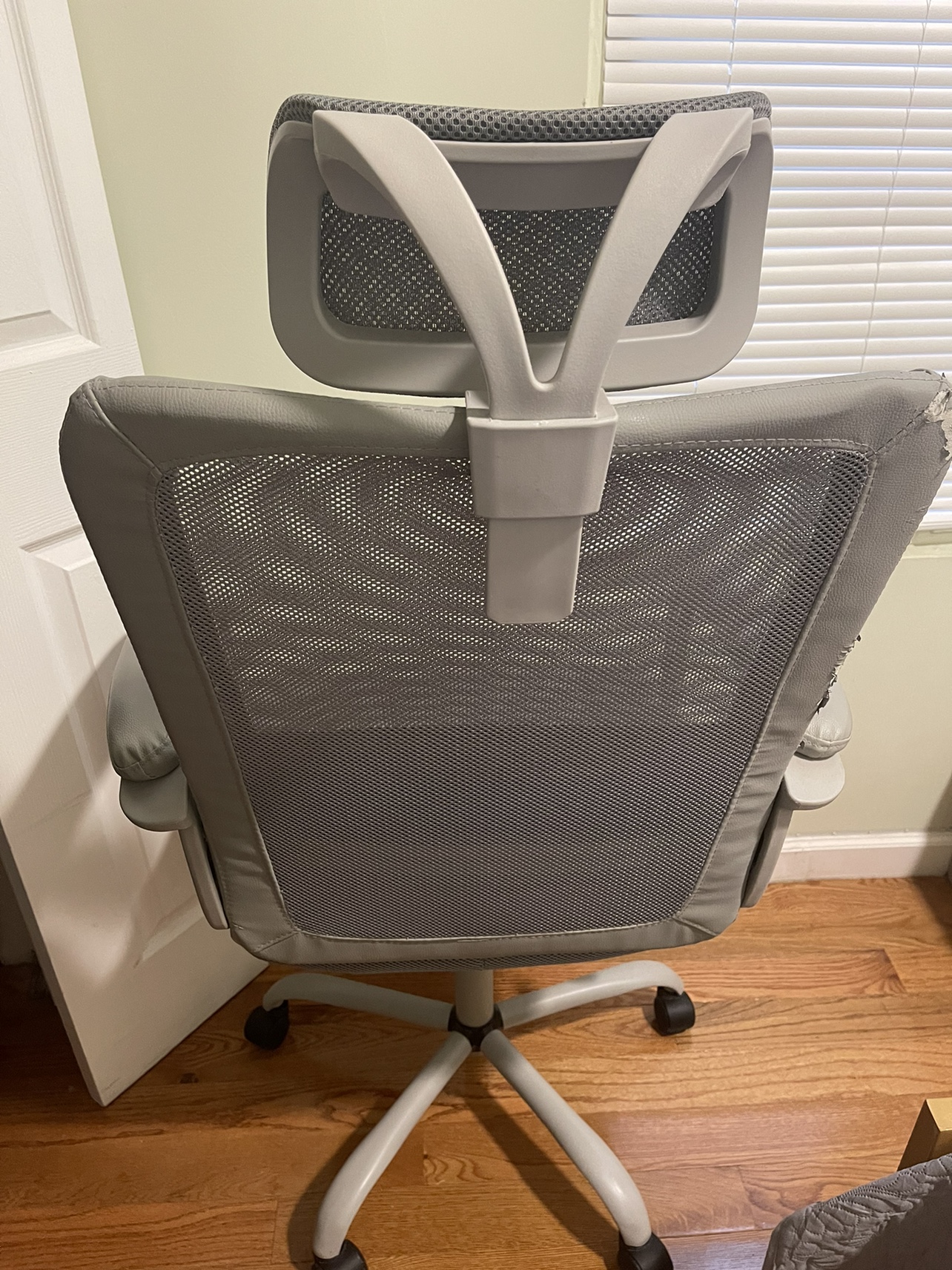 Chair - photo 2