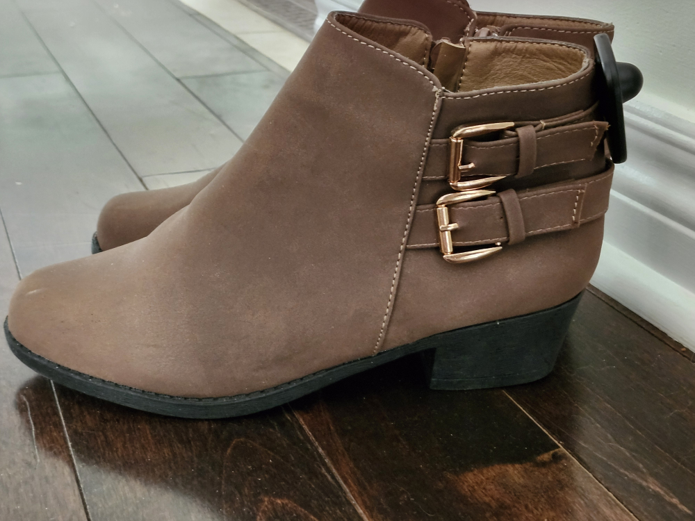 Brand new fall boots - photo 3
