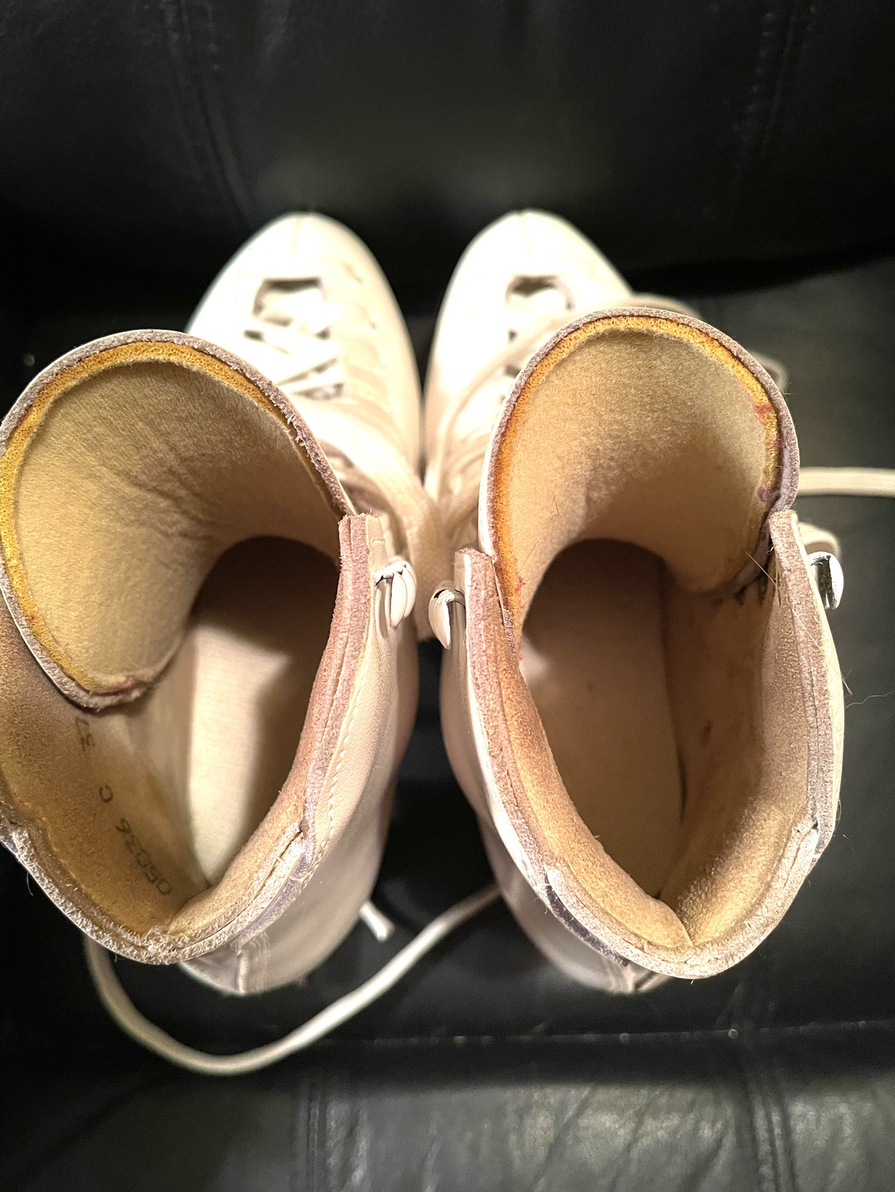 Women's Risport Etoile figure skates size 37 image indicator(4)