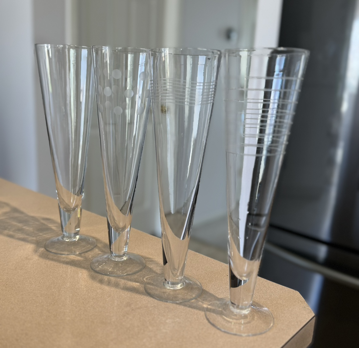 Beautiful Set of 4 Unique Glass Champagne Flutes