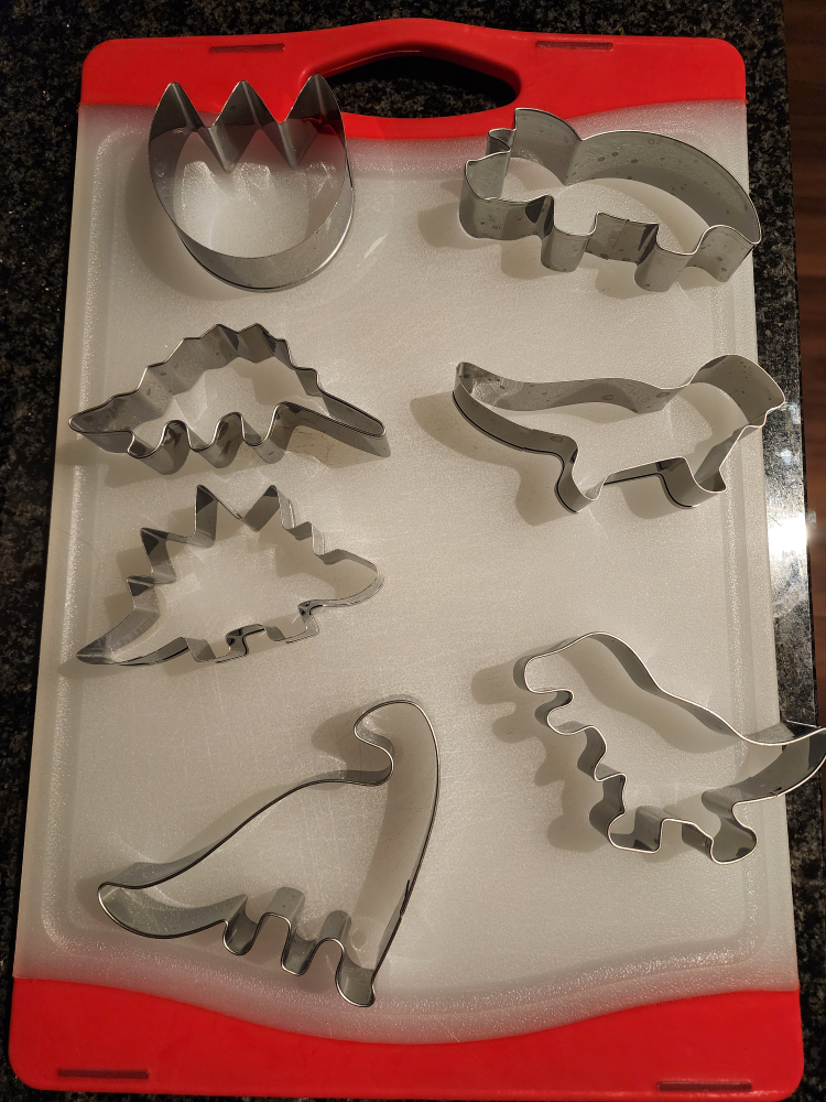 super cute dinosaur cookie cutters