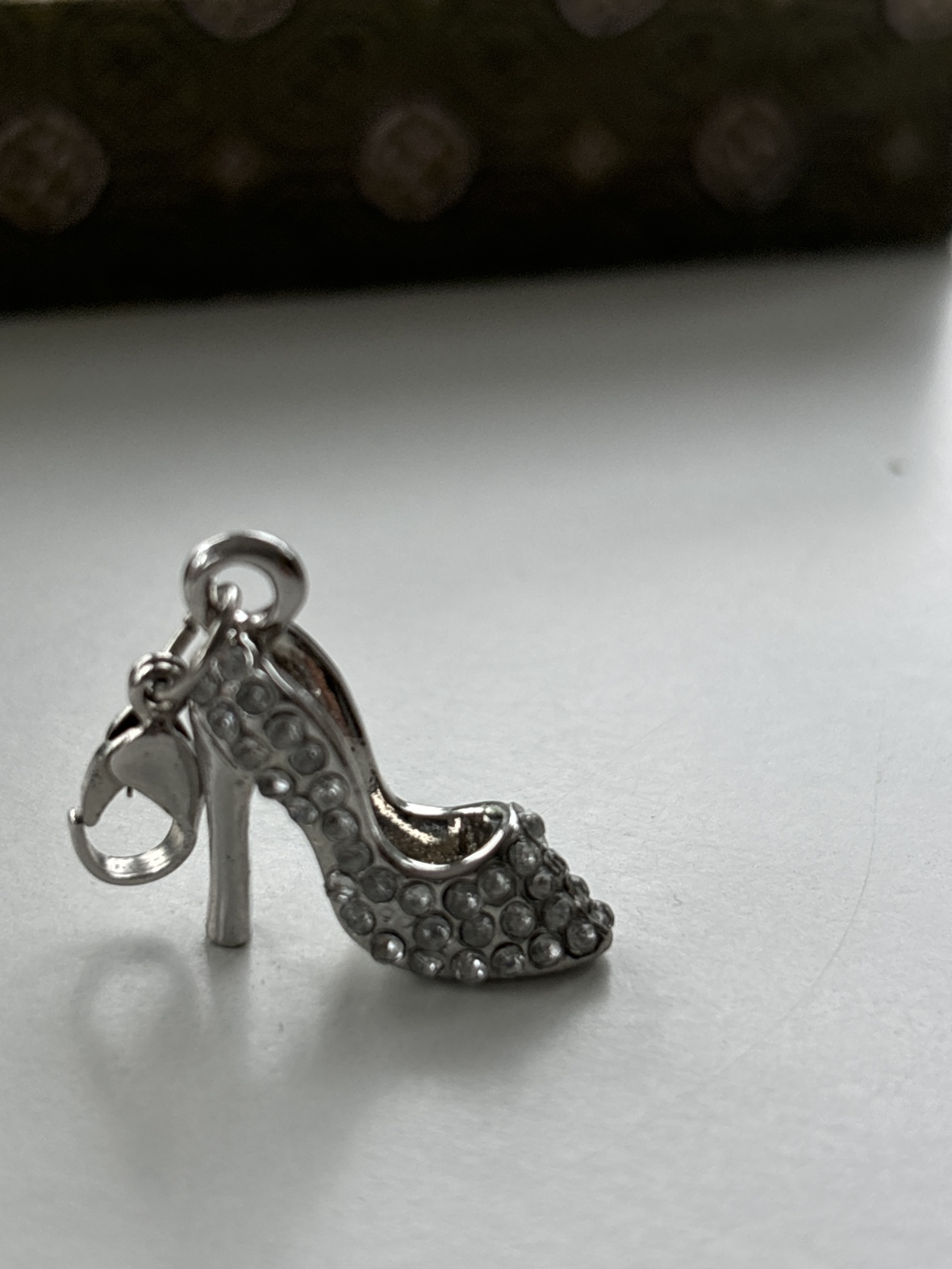 Charms with cristals image indicator(2)