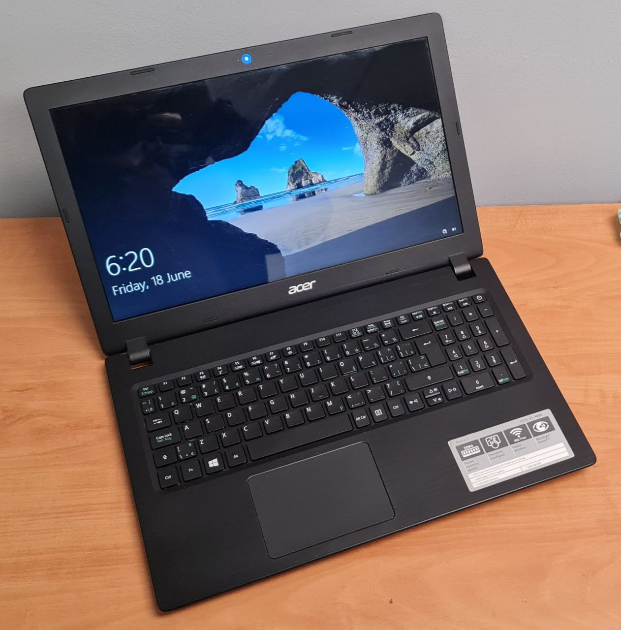 Acer 15.6" Laptop AMD 2.5GHz, 8GB, 120GB SSD thumbnail