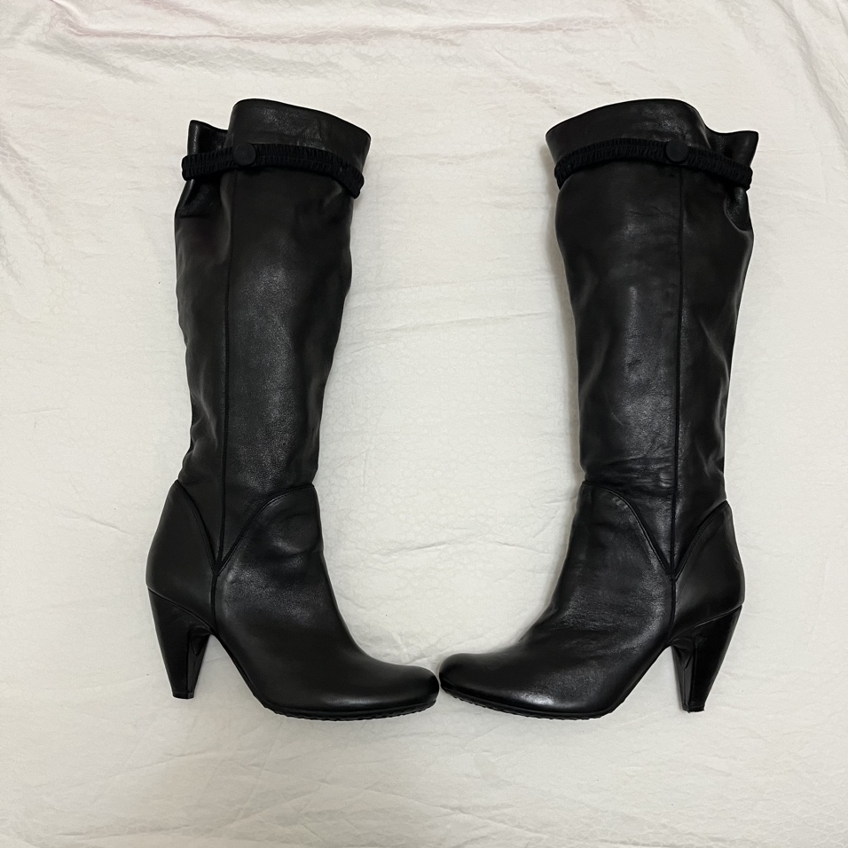 Fornarina Black Leather Boots size 39 image indicator(4)