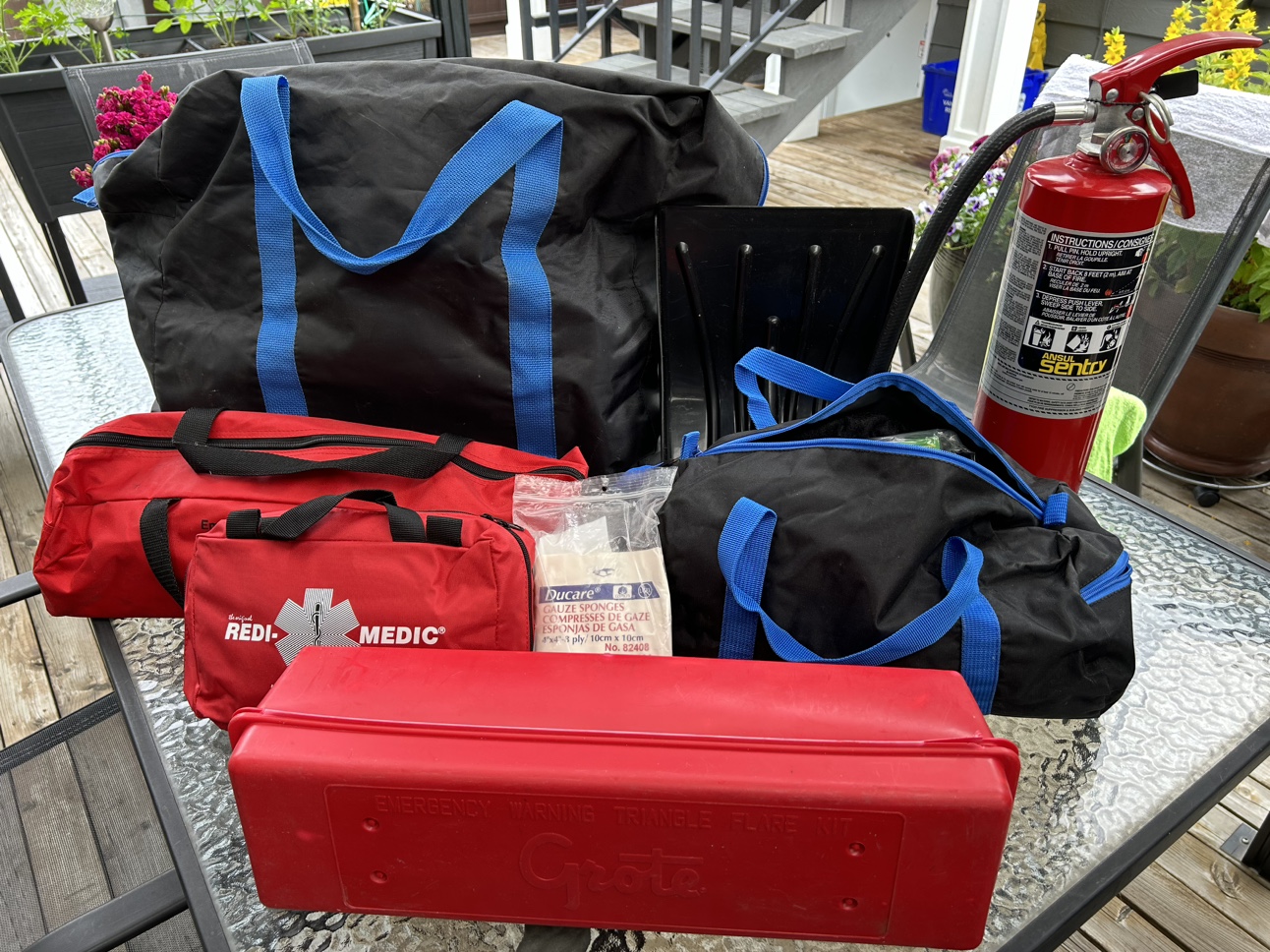 Emergency Roadside Kit + Fire Extinguisher thumbnail
