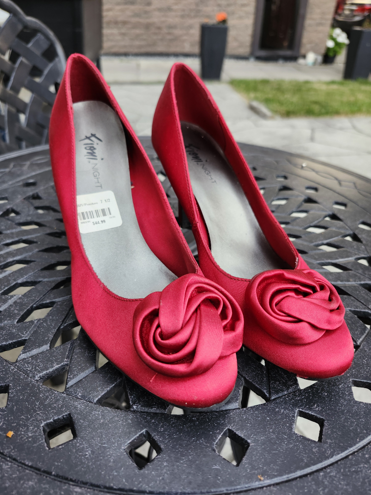 Fioni heels 7 1/2 thumbnail