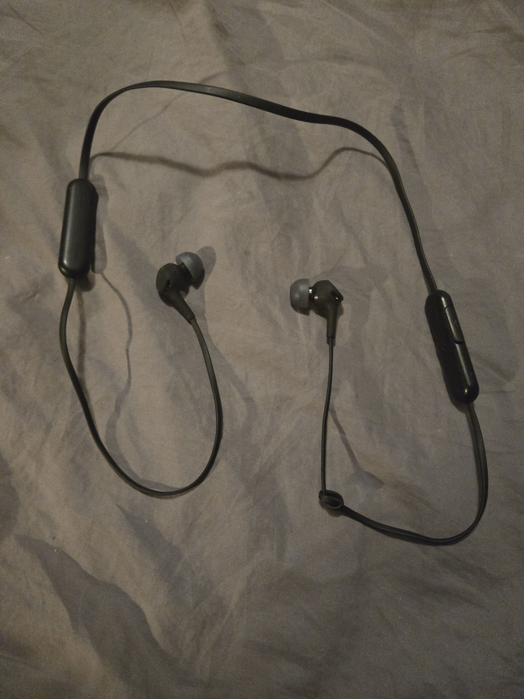 Sony Bluetooth headphone thumbnail