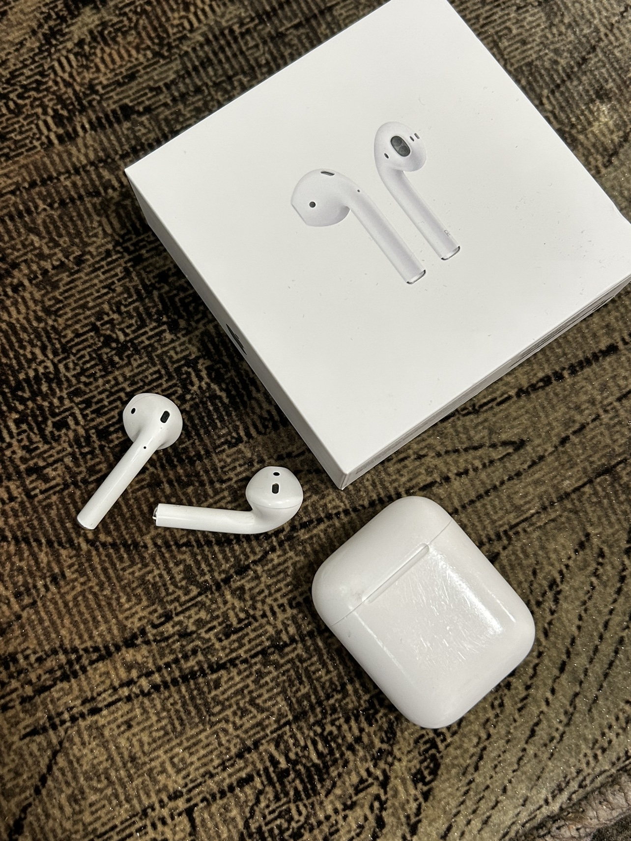 AirPods with a charging case - photo 2