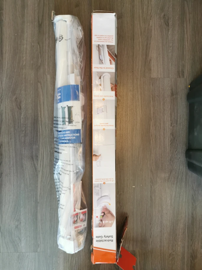 retractable safety child baby gate / dog gate image indicator(8)