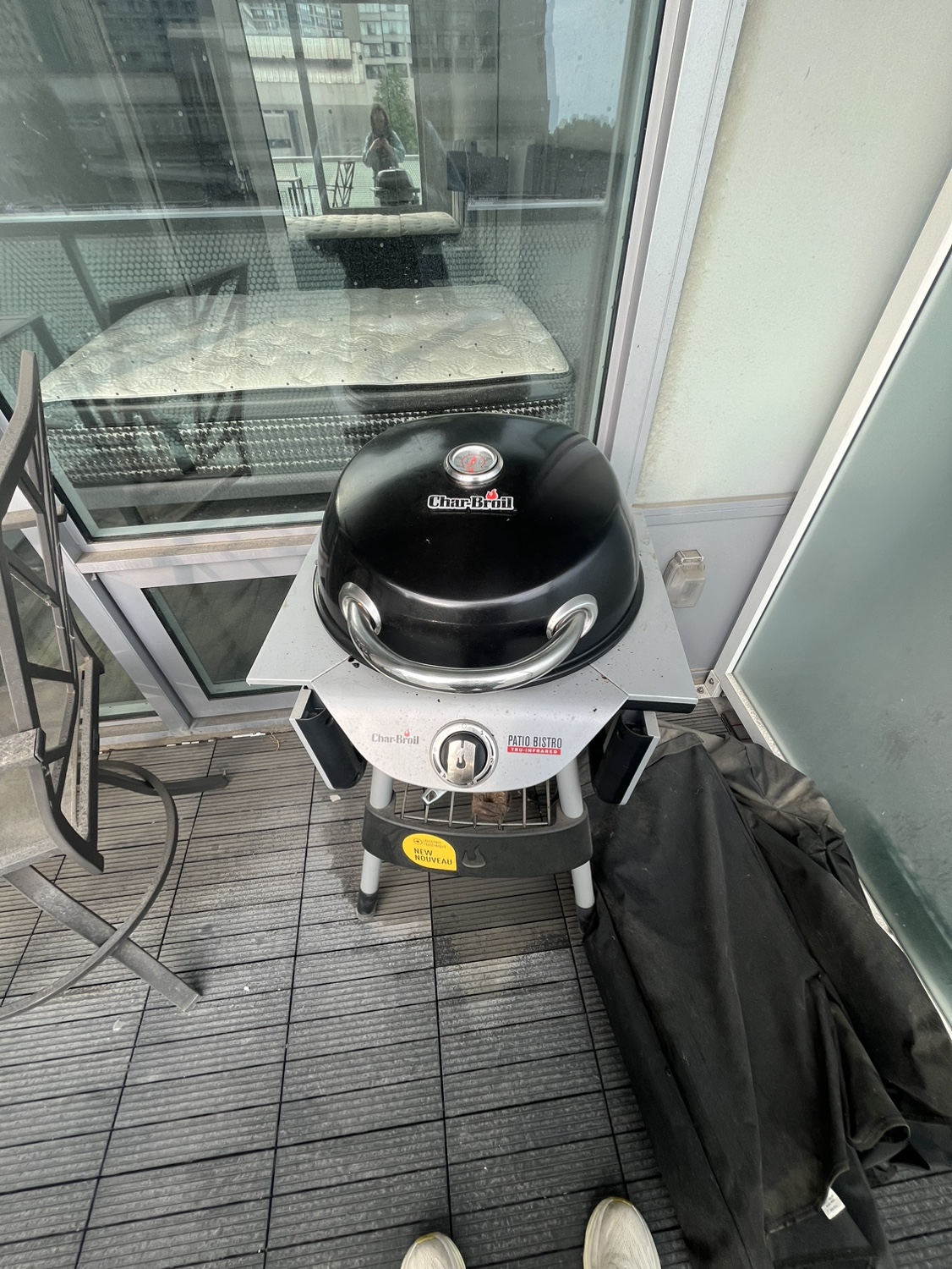 Charbroil Electric BBQ with coat - photo 5