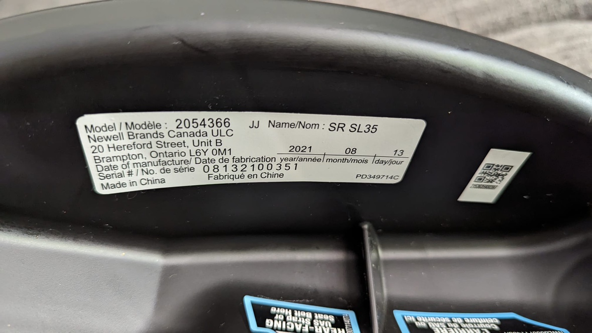 Graco SnugRide SnugLock 35 infant car seat with base - photo 3