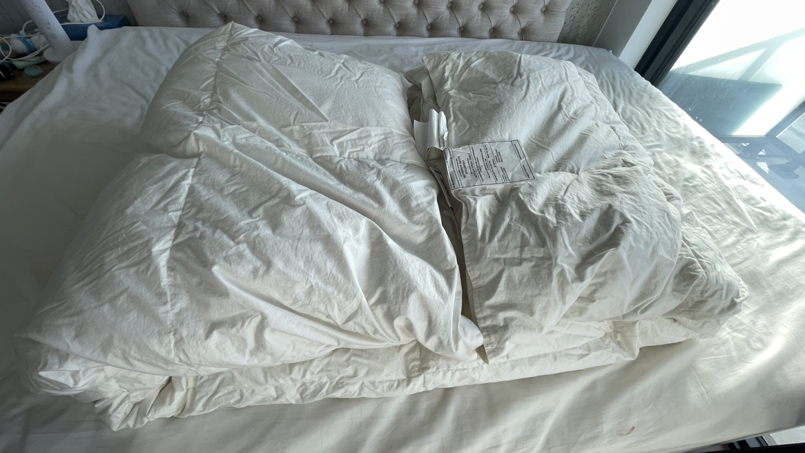 Queen Size Ultra Warm Ikea Duvet - Like New image indicator(4)