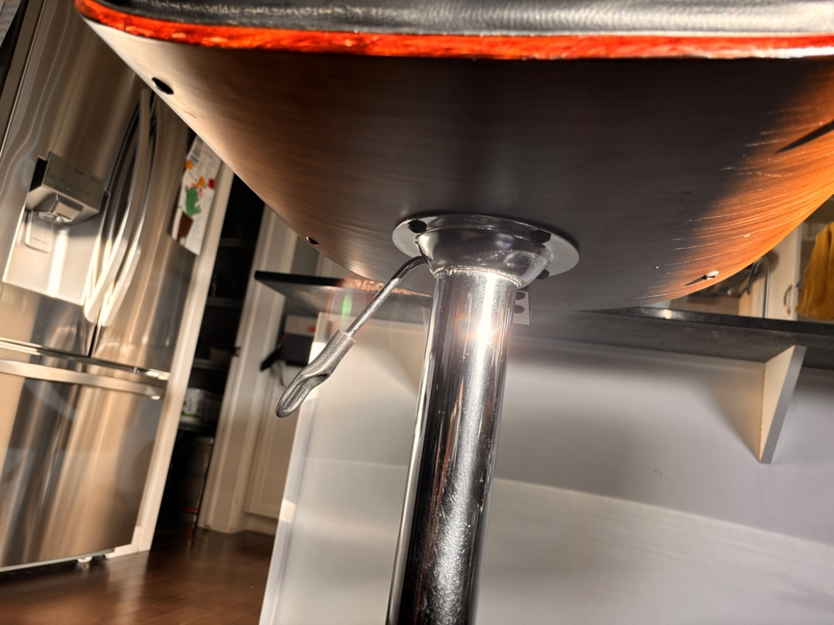 2 adjustable bar chairs - photo 5