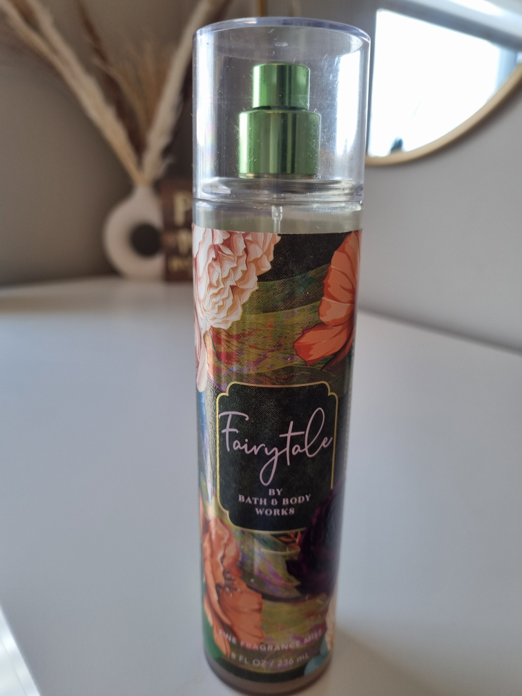 Bath & Body Works Body Mist (Fairytale 236ml) 70% full
