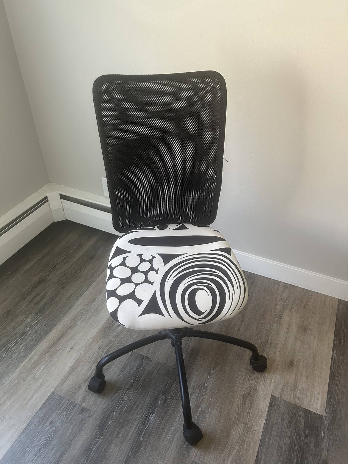 Swivel chair