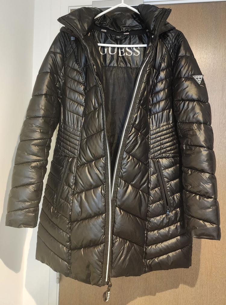 Guess winter jacket (move out sale) thumbnail
