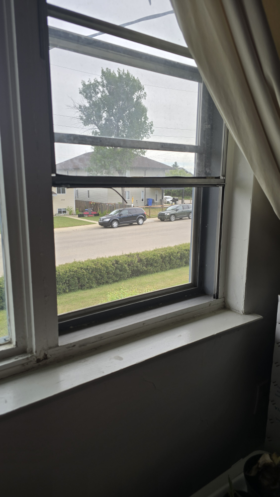 Danby portable Window A/C - photo 3
