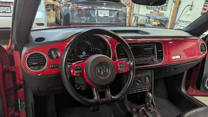 2013 VW Beetle red convertible - photo 5
