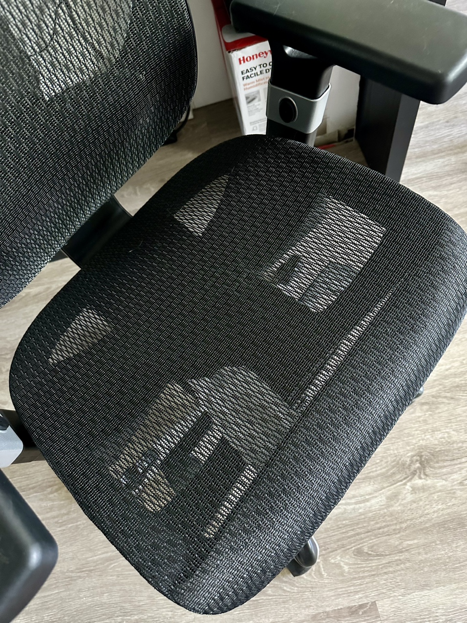 Mesh OFFICE CHAIR • Ergonomic w Lumbar + Headrest - photo 5