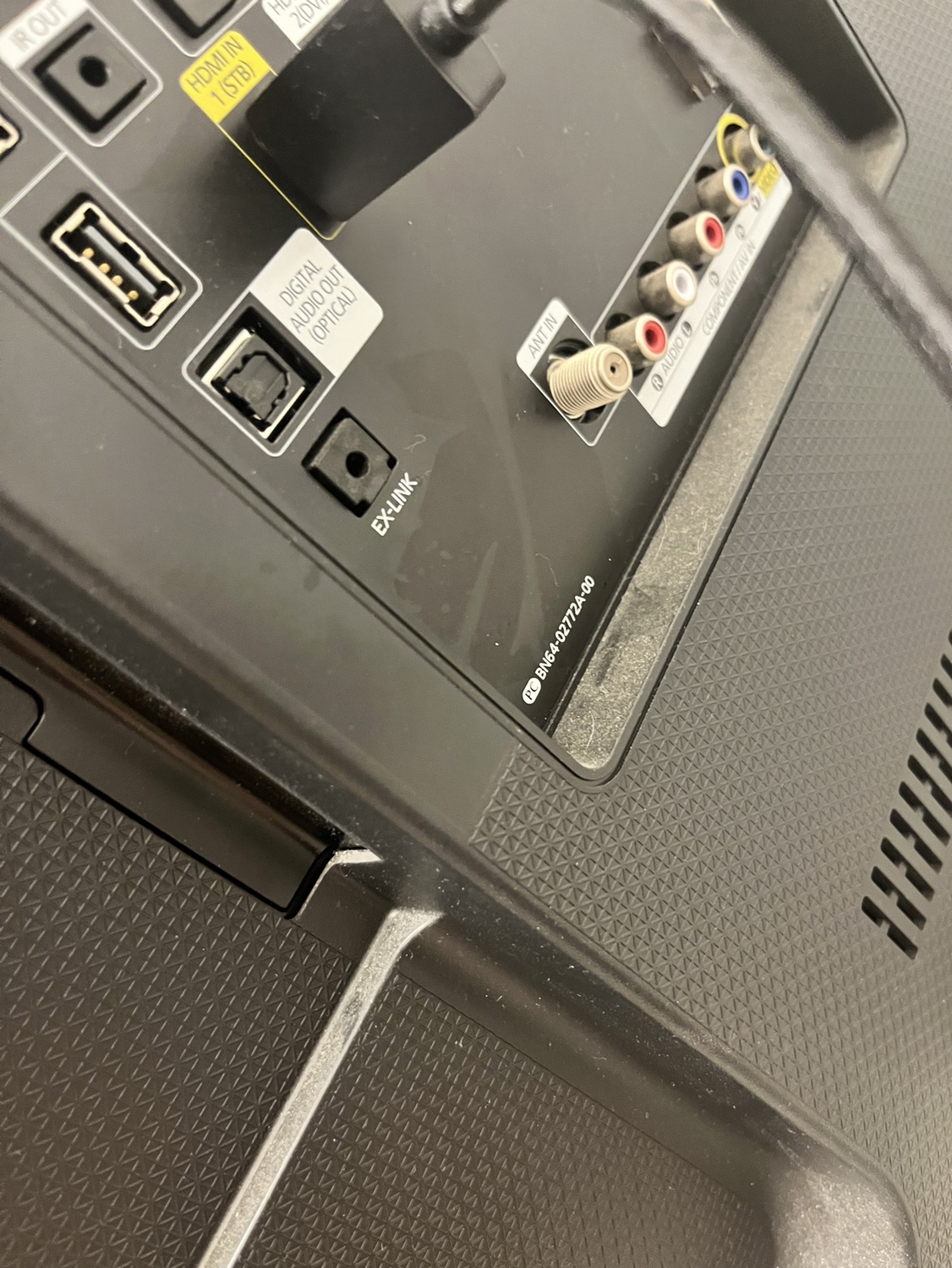 Samsung 58” TV and Ikea TV stand - photo 2