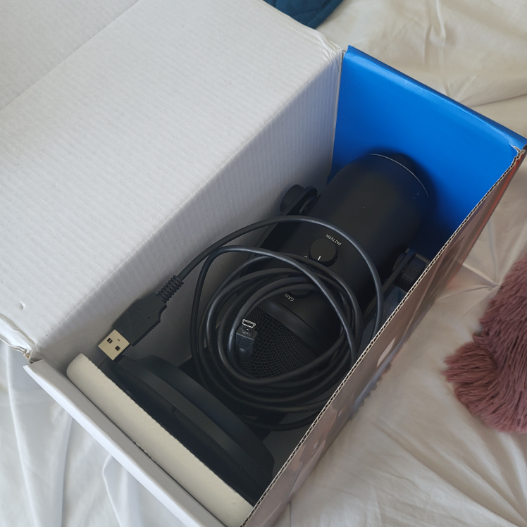 Blue Yeti Creator's Microphone -  BRAND NEW! - photo 4