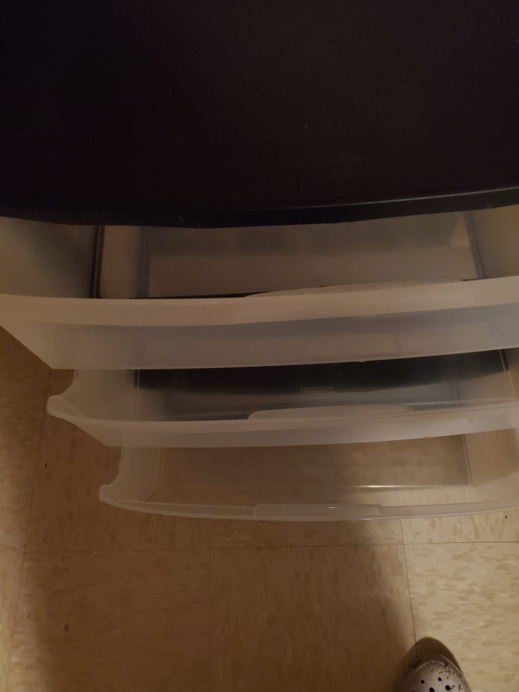 Storage container with 4 wheels . - photo 3
