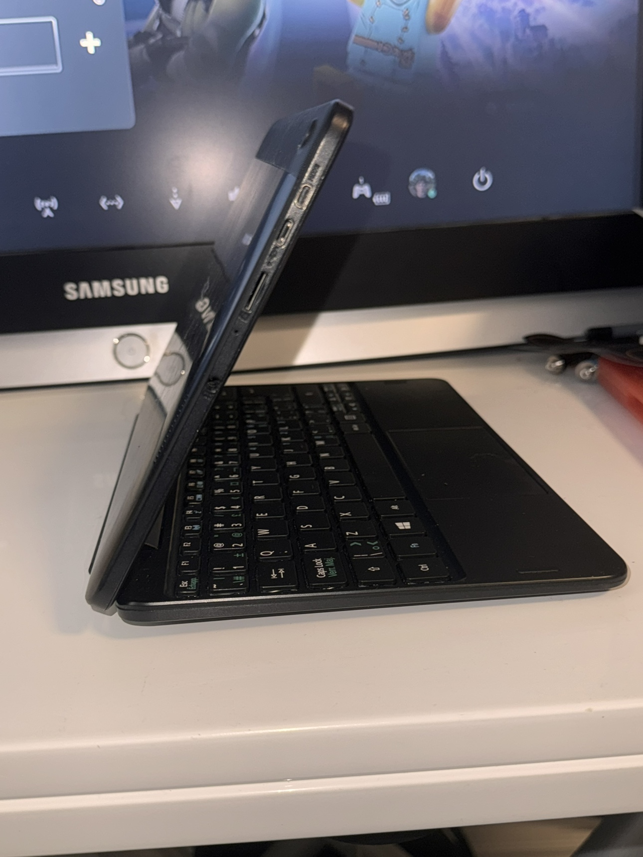 Acer One 10  2 in 1 Convertible laptop | Best Offer - photo 3