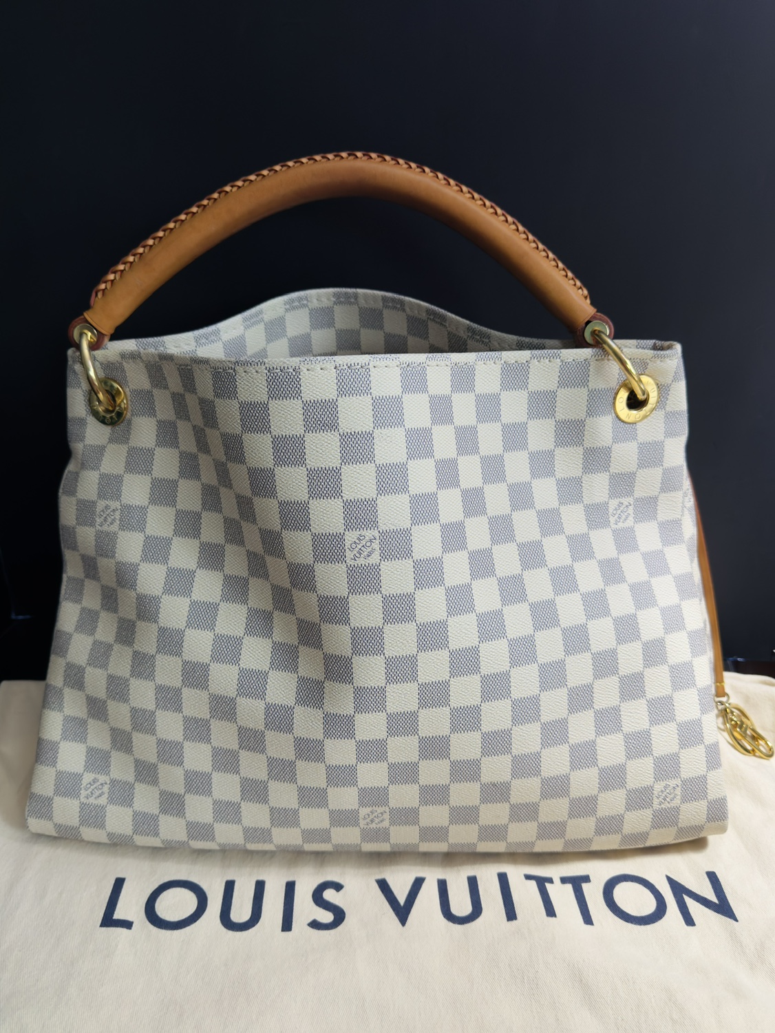 Authentic Louis Vuitton Artsy mm Azure image indicator(2)