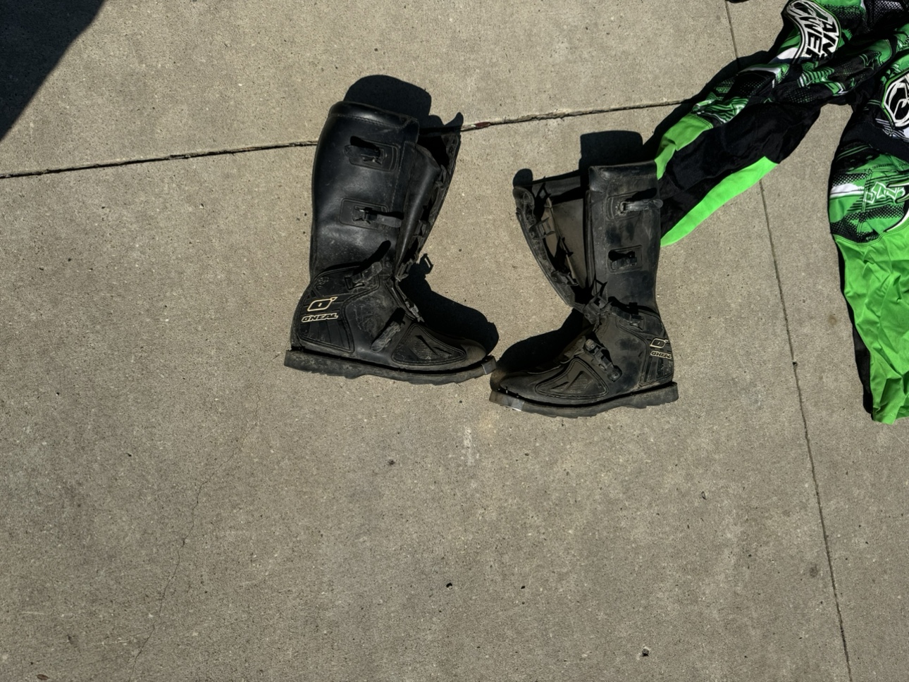 Dirt biking Helmet , pants jersey gloves and boots - photo 2