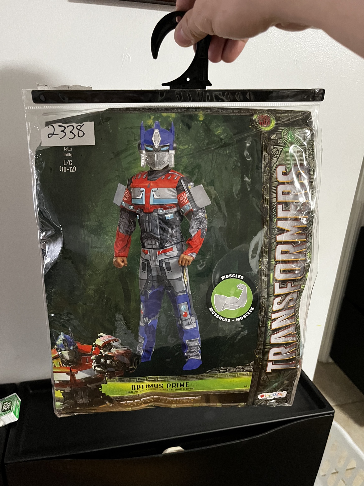 costume