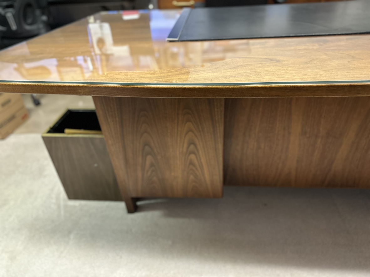 Solid mahogany desk for repurpose - photo 2