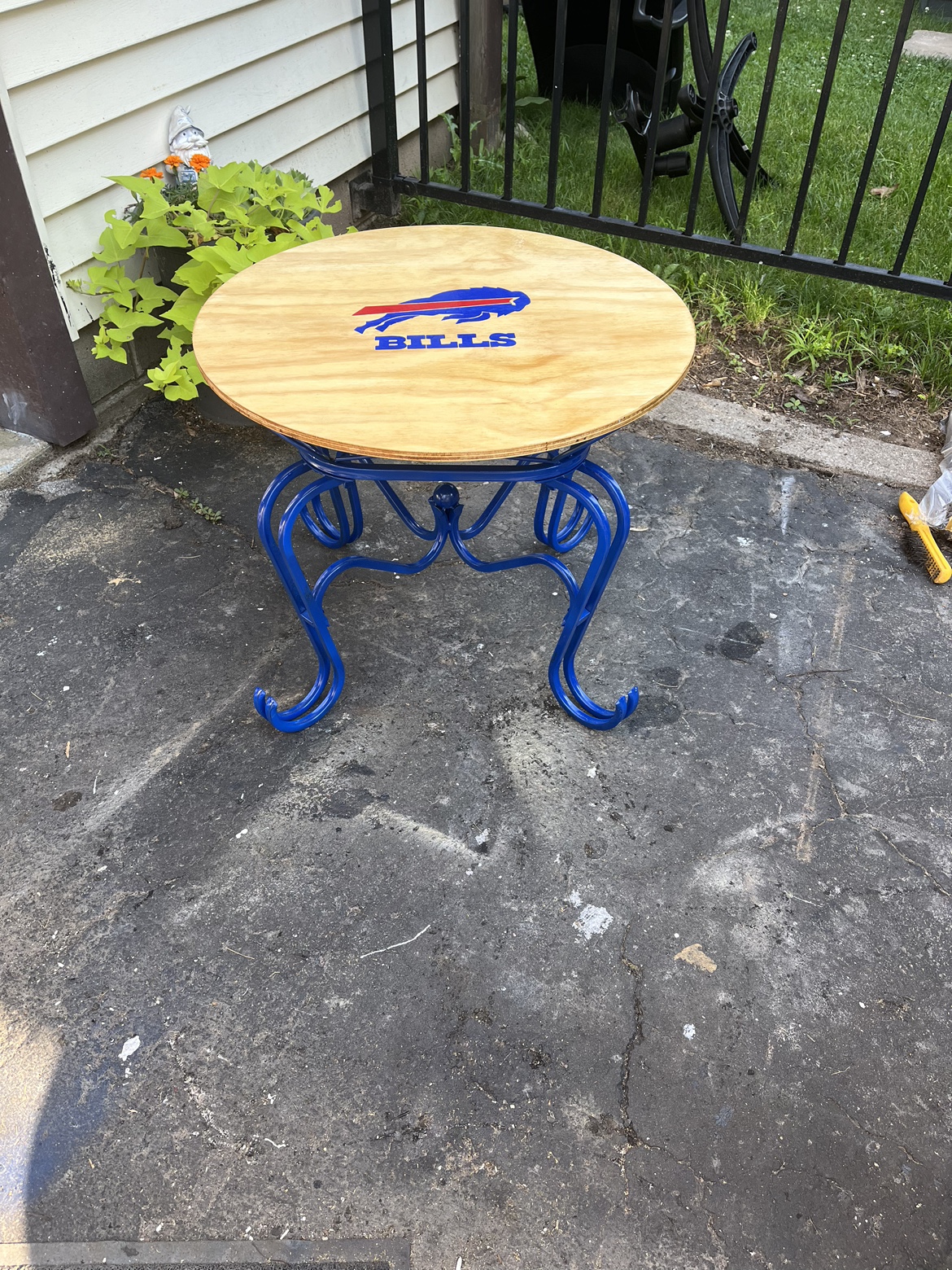 Custom made bills table - photo 2