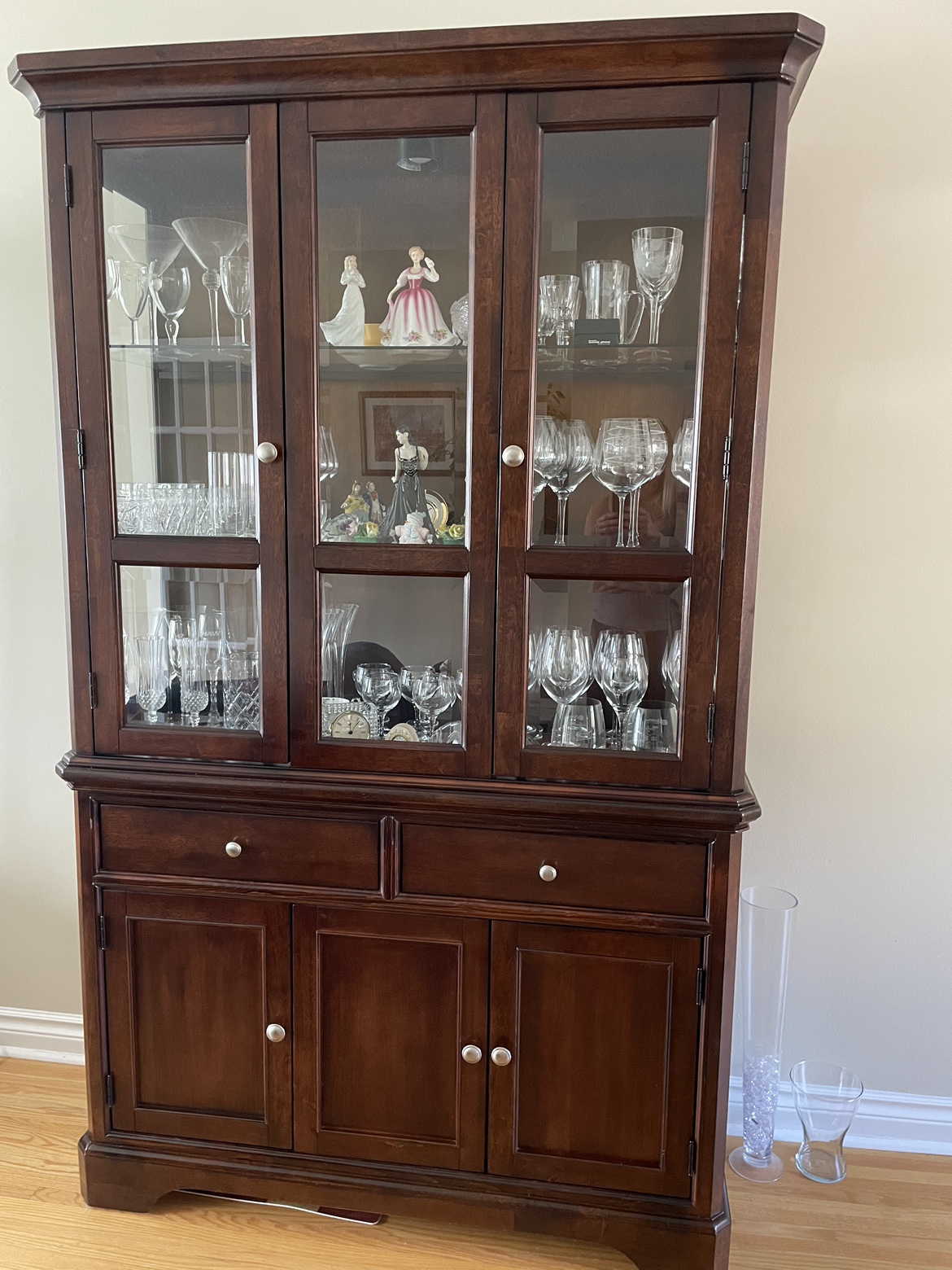 Wooden Hutch - 2 piece with light - photo 2