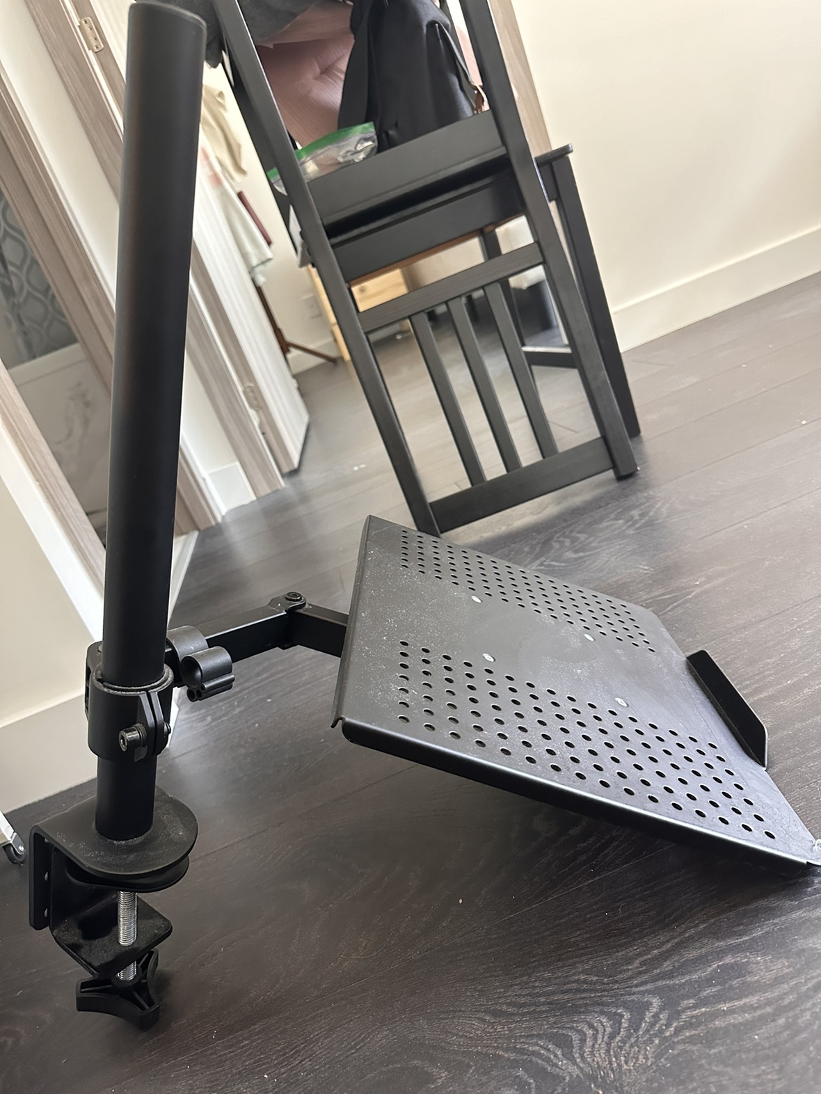 Laptop mount for desk
