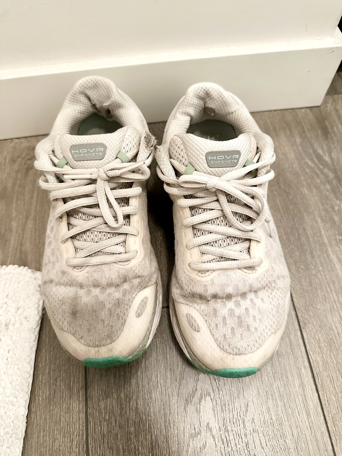 Under Armour Women Sneakers US8 thumbnail