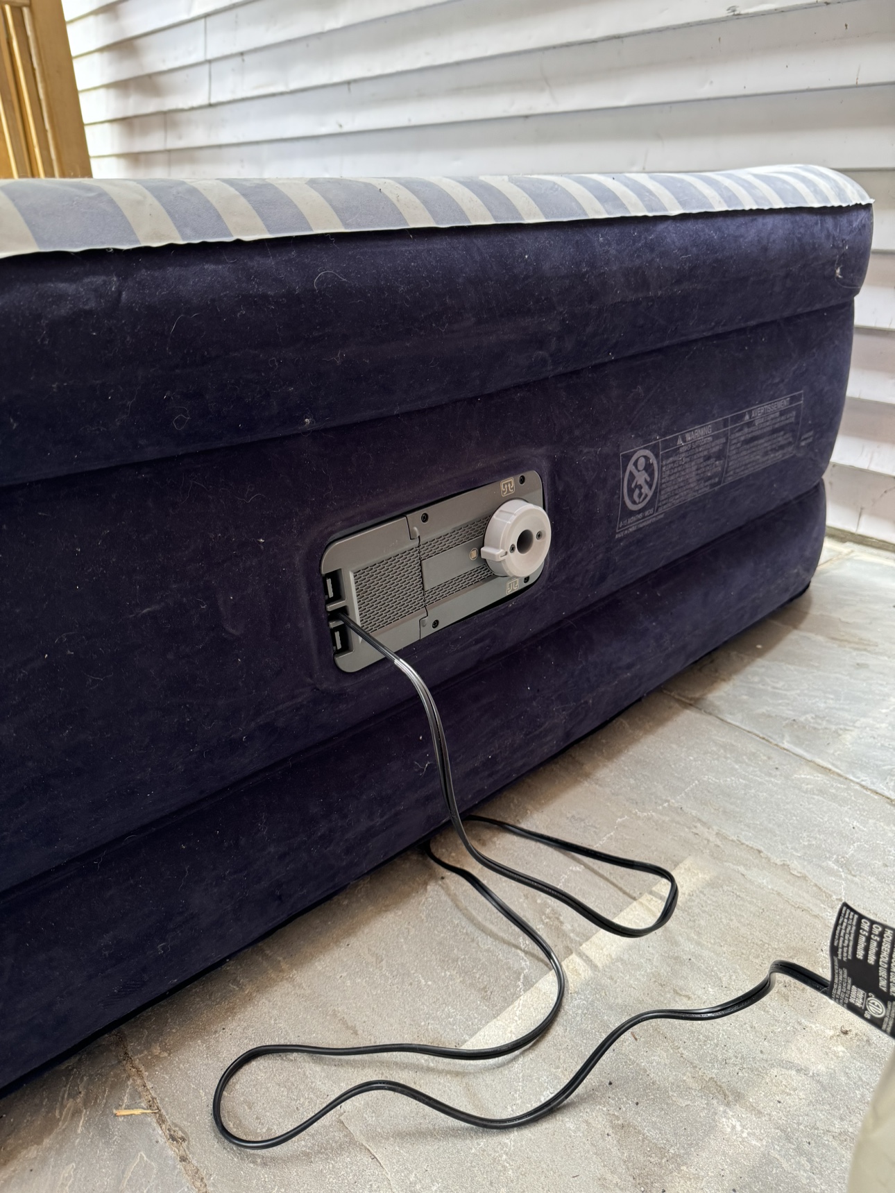 Comfort quest queen airbed image indicator(3)