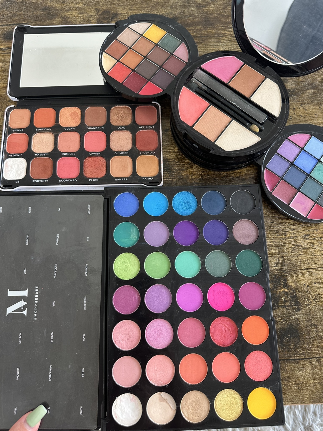 Free makeup - mostly unused - photo 3