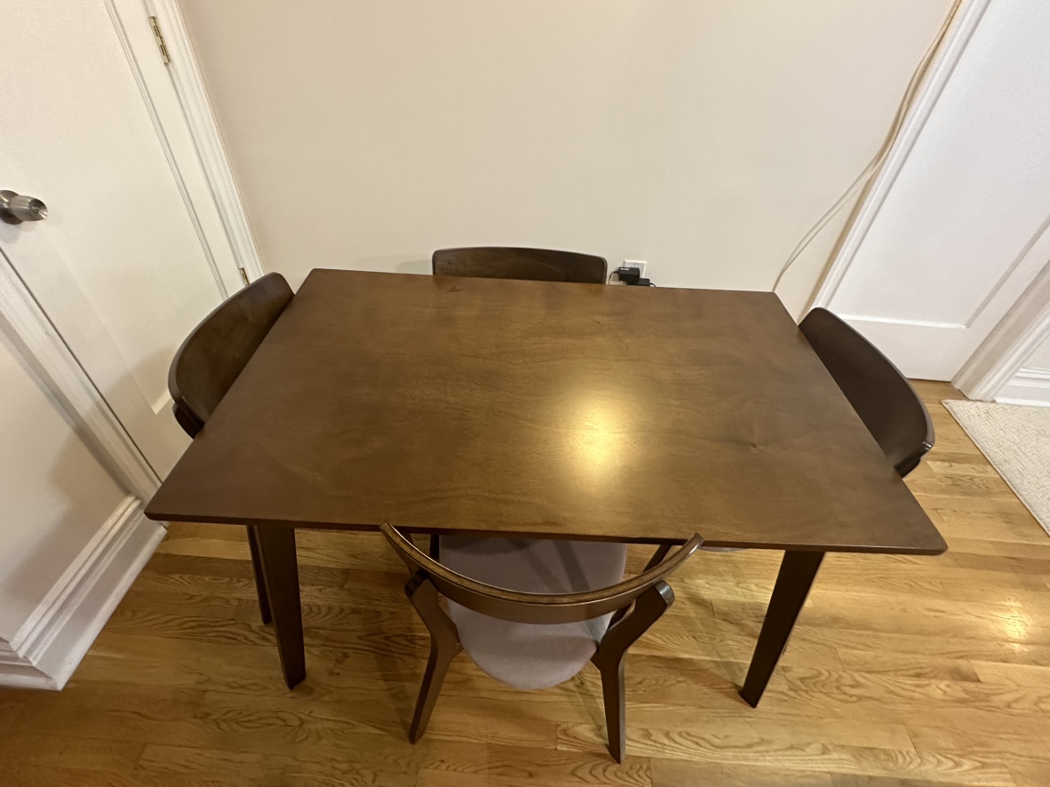 Dining table set